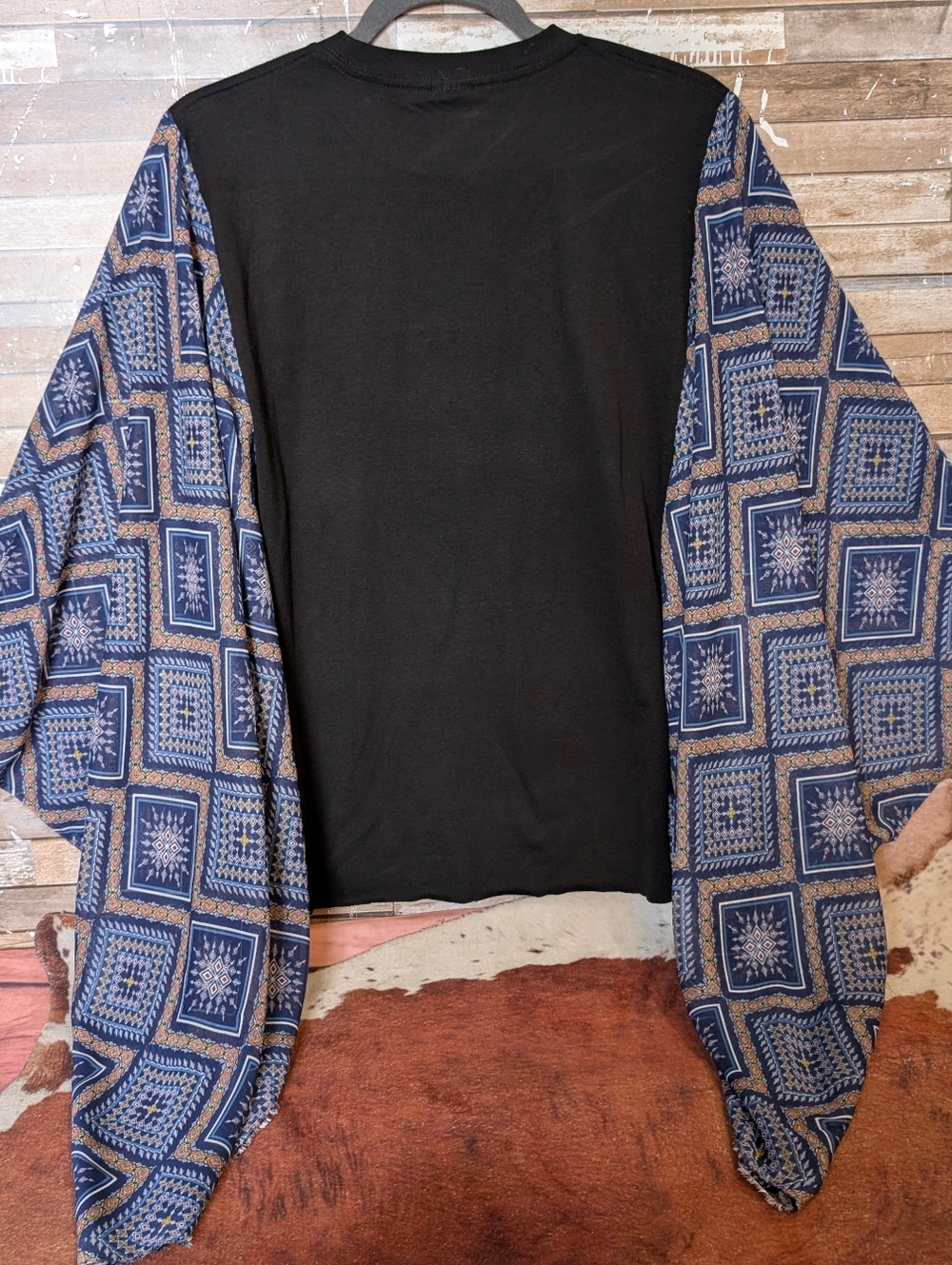 New Handcrafted Eric Clapton Graphic With Boho Bat Winged Sleeves - Picture 10 of 10